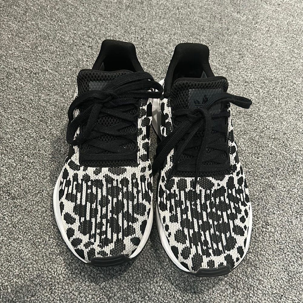 Adidas cheetah sneakers